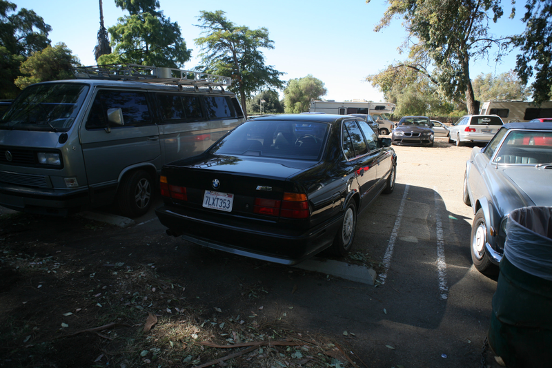 Illustration for article titled SoCal Vintage BMWs: Where the turn-signal-using BMW owners come to play